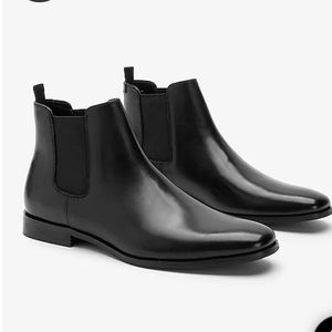 NWOT EXPRESS - Leather Chelsea Boots